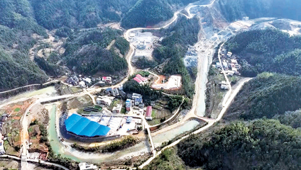 大抓項(xiàng)目、大抓發(fā)展，通山比拼作為奮勇?tīng)?zhēng)先，新型能源產(chǎn)業(yè)蓄勢(shì)騰飛